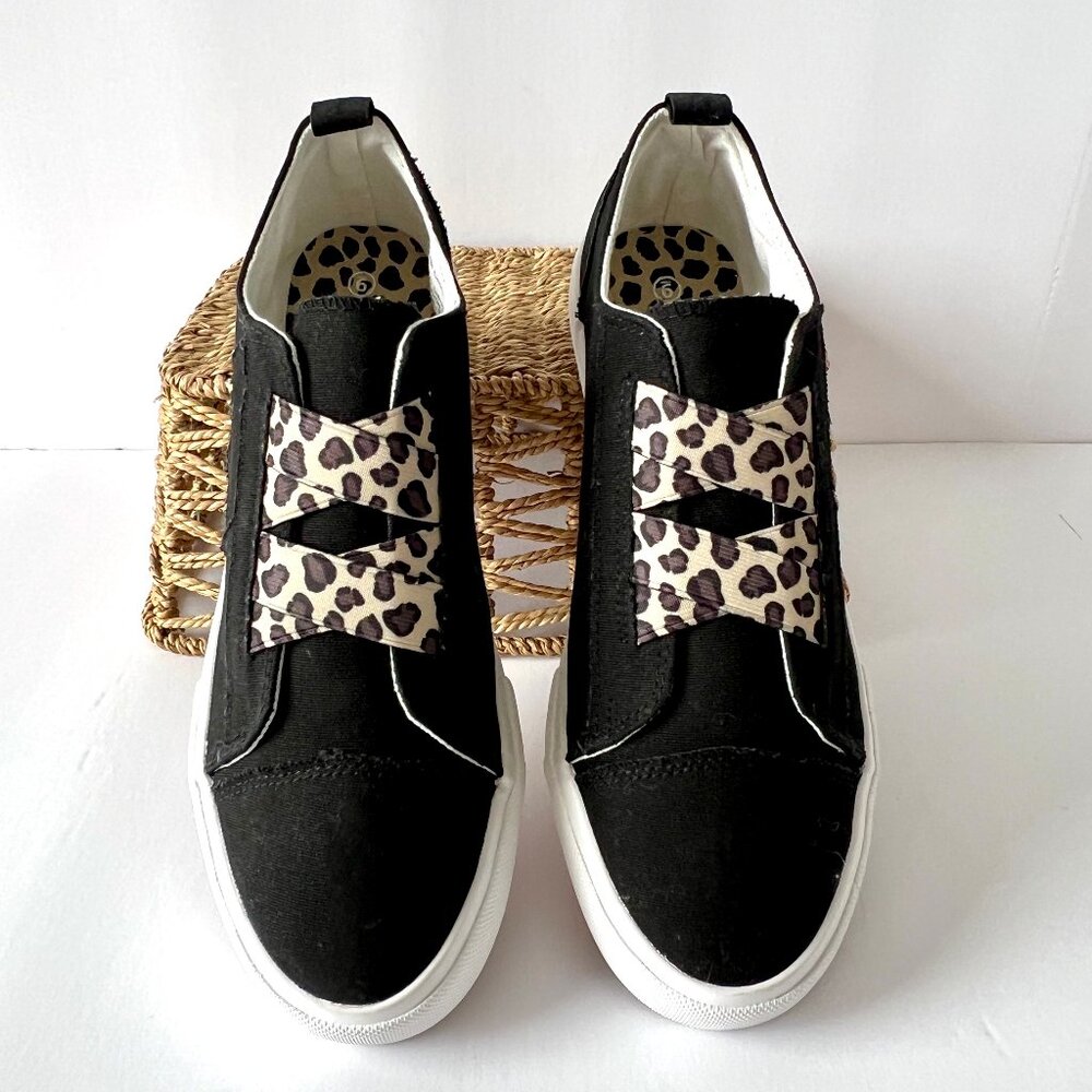 Serra Sneakers, Memory Foam, Black Canvas w/ Leopard Cross band Laces, Sz 9 New